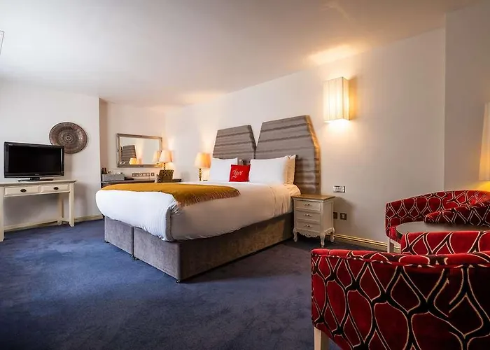 מלון The House Hotel, An Ascend Collection Member 4*